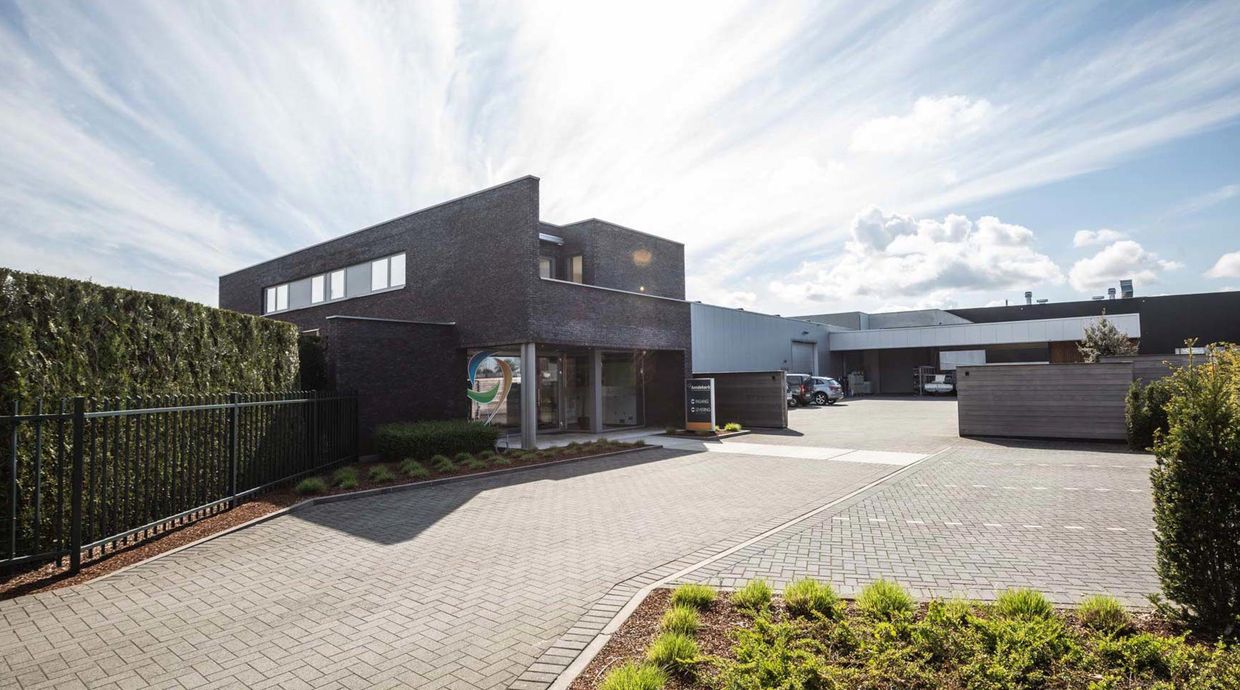 Industrieel gebouw te huur in Bree