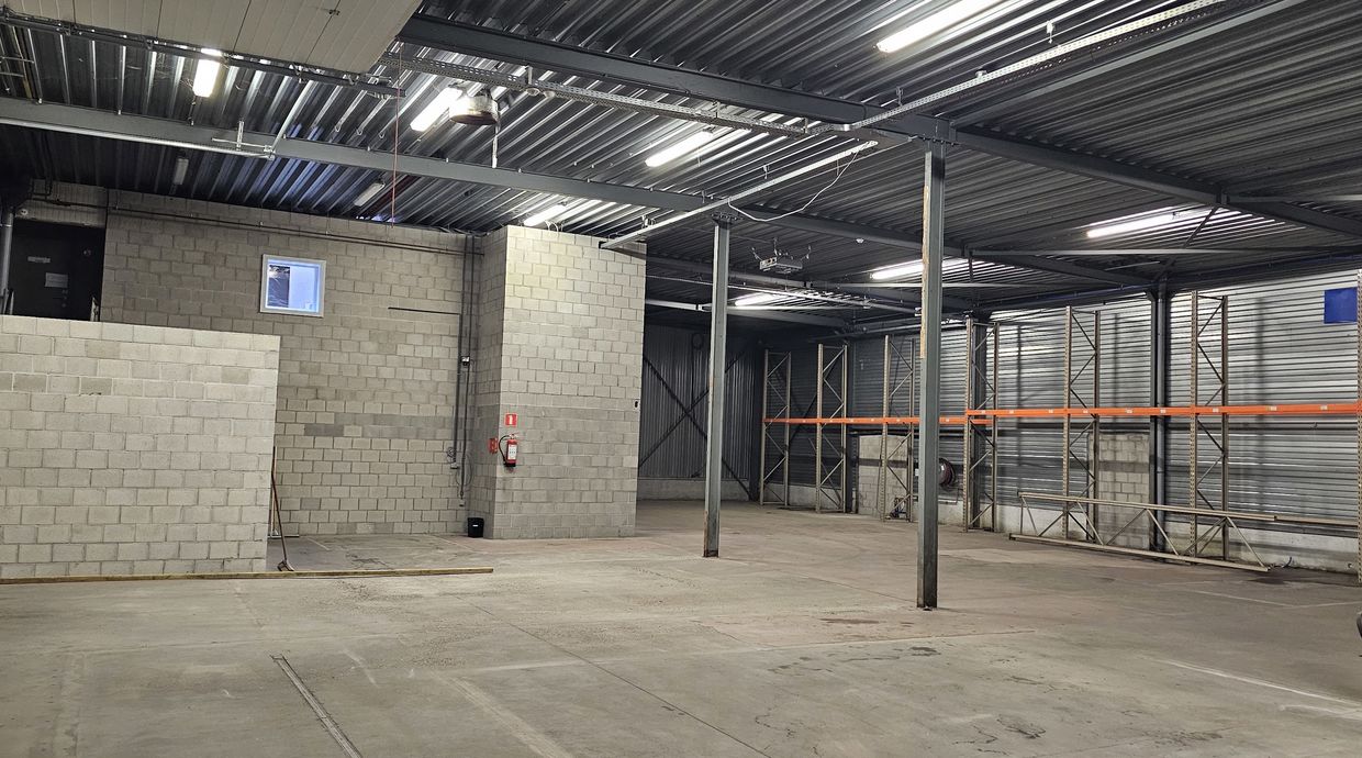 Industrieel gebouw te huur in Diest