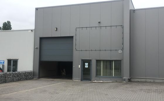 Industrieel gebouw te huur in Genk