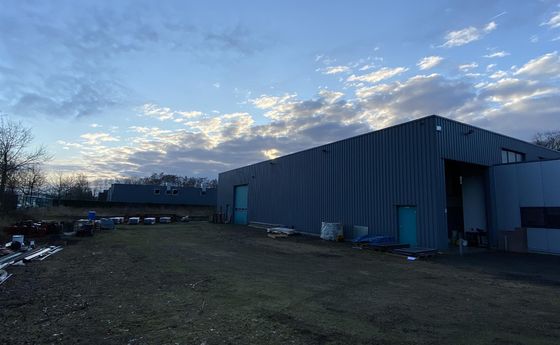 Industrieel gebouw te huur in Genk