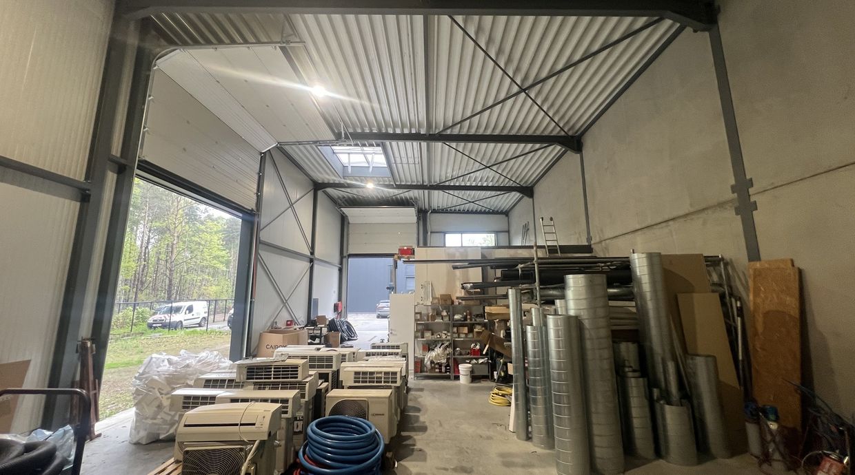 Industrieel gebouw te huur in Genk