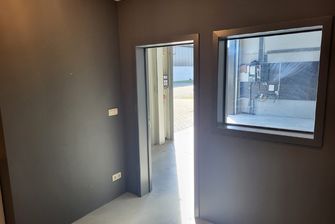 Industrieel gebouw te huur in Genk