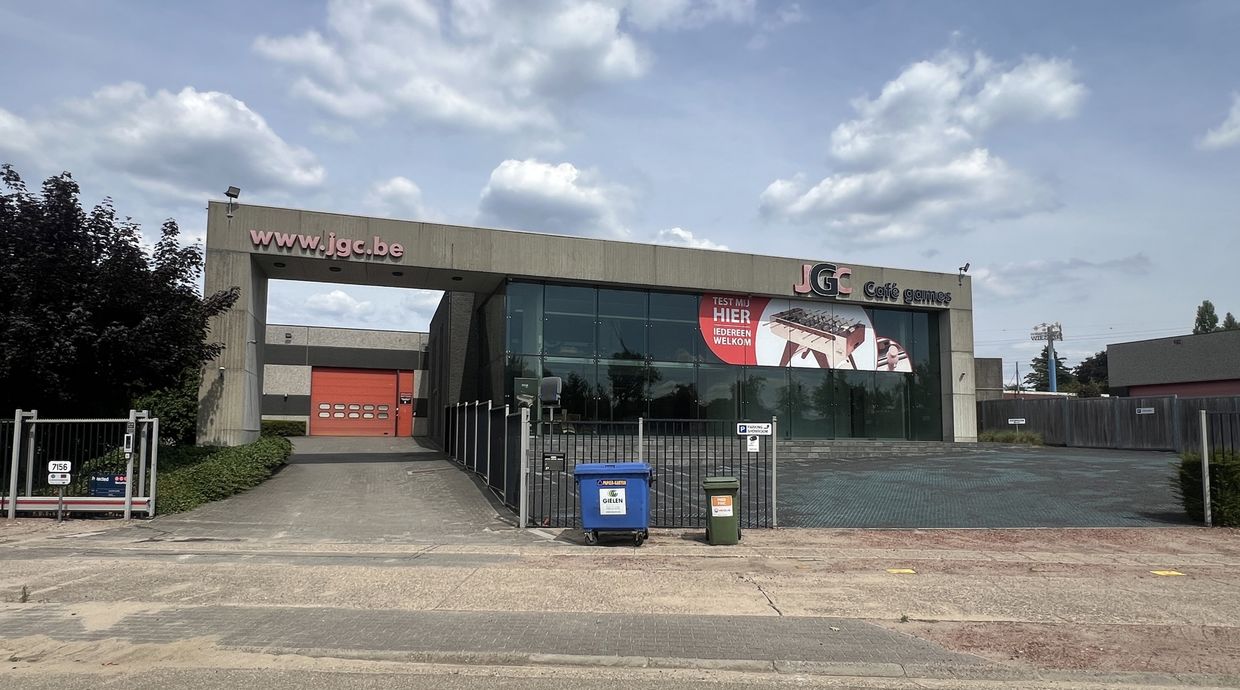 Industrieel gebouw te huur in Genk