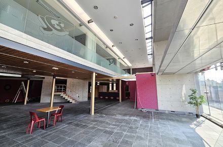 Industrieel gebouw te huur in Genk