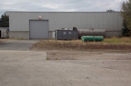 Industrieel gebouw te huur in Genk