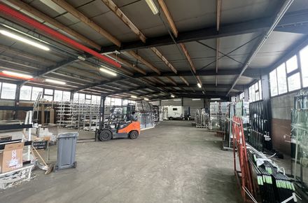 Industrieel gebouw te huur in Genk