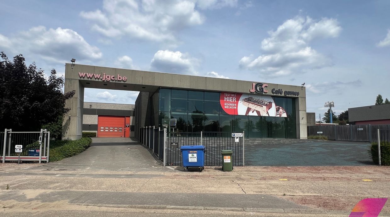 Industrieel gebouw te huur in Genk