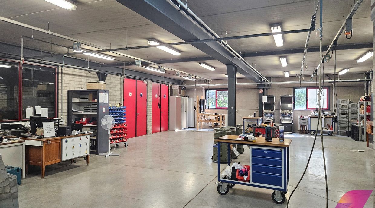 Industrieel gebouw te huur in Genk