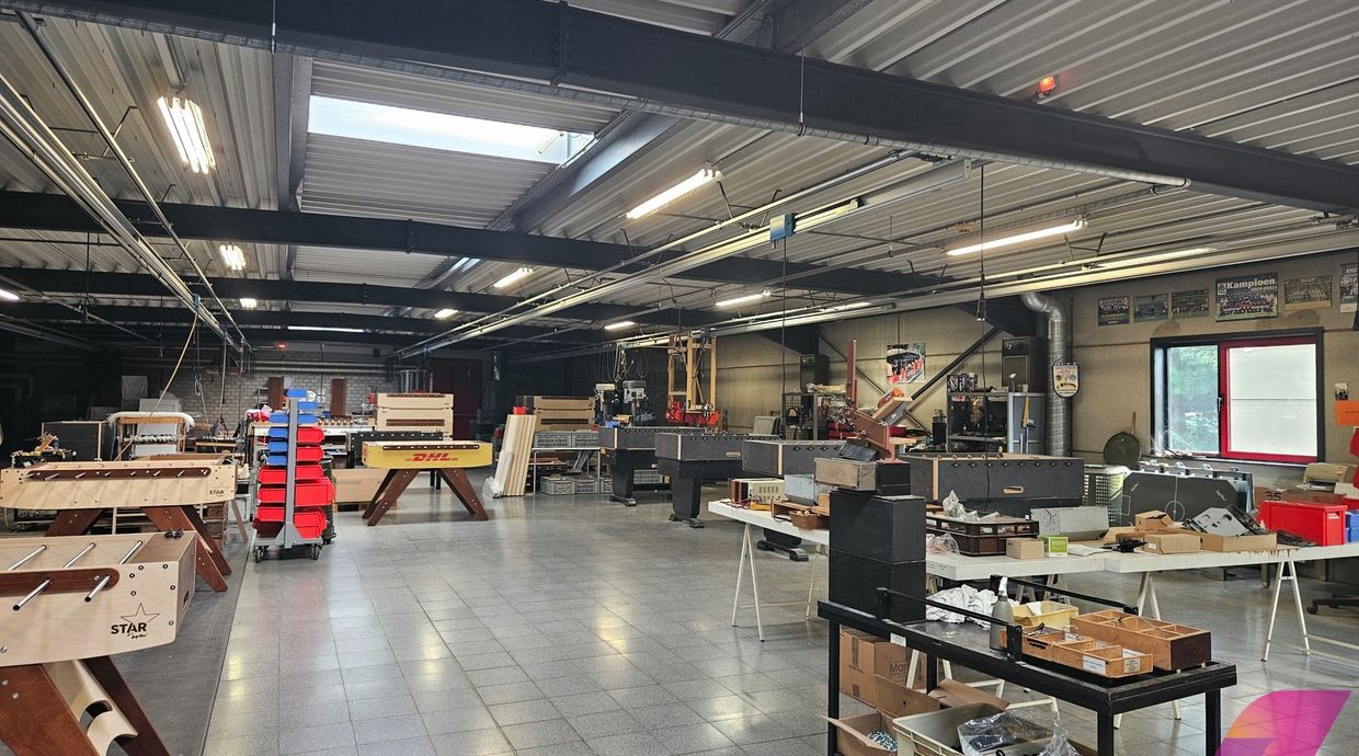 Industrieel gebouw te huur in Genk