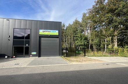 Industrieel gebouw te huur in Genk