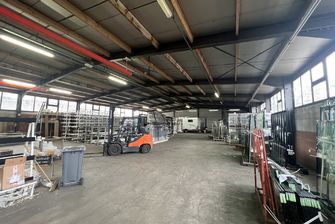 Industrieel gebouw te huur in Genk