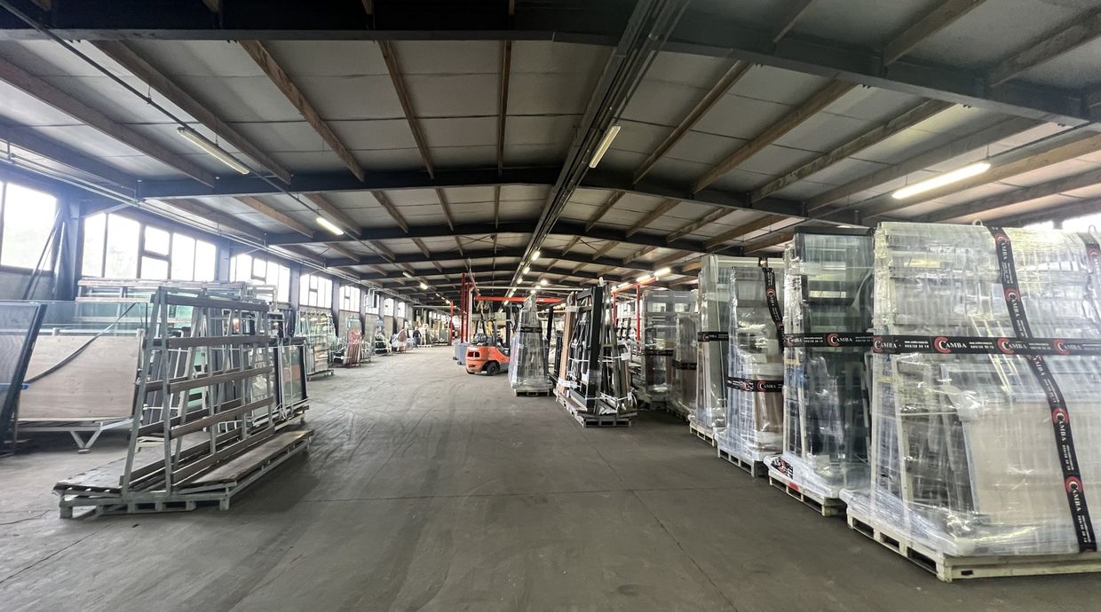 Industrieel gebouw te huur in Genk