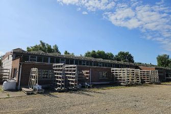 Industrieel gebouw te huur in Genk