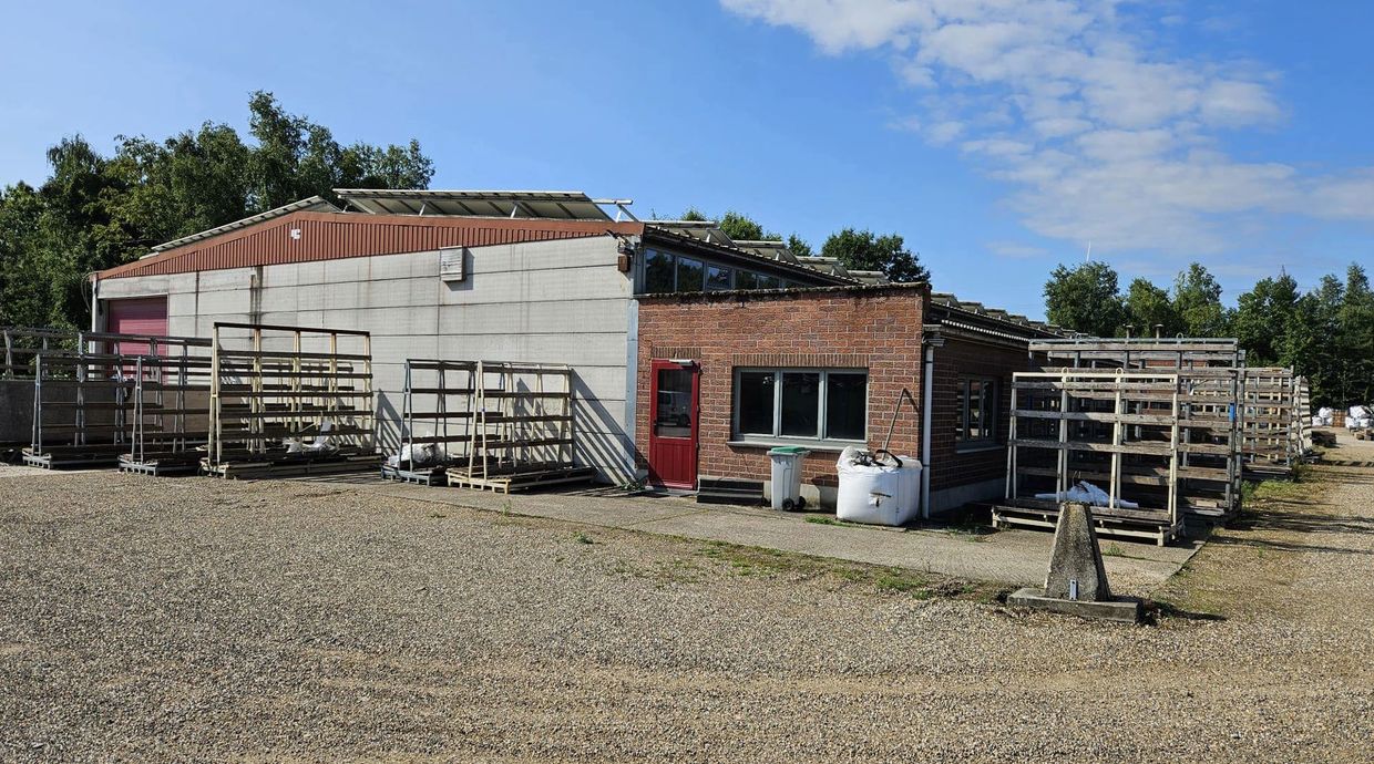 Industrieel gebouw te huur in Genk