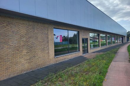 Industrieel gebouw te huur in Genk