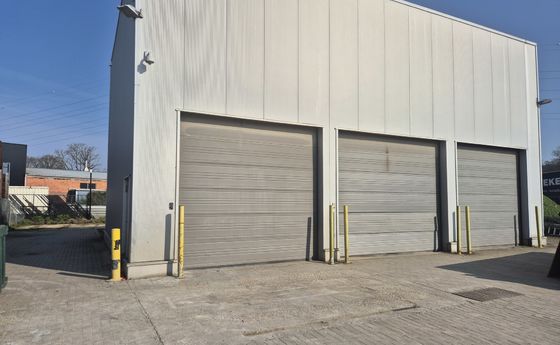 Industrieel gebouw te huur in Genk