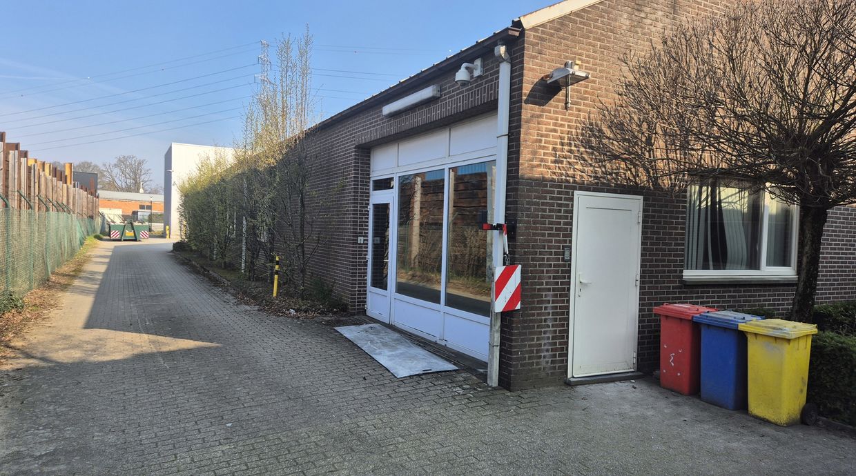 Industrieel gebouw te huur in Genk