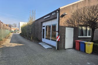 Industrieel gebouw te huur in Genk