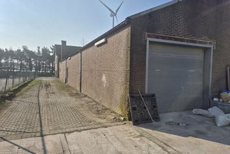 Industrieel gebouw te huur in Genk