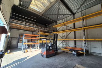 Industrieel gebouw te huur in Genk