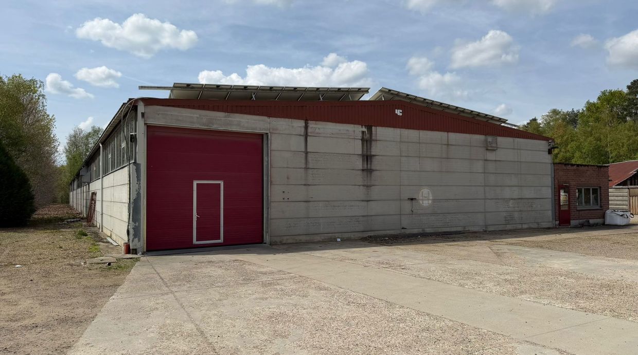 Industrieel gebouw te huur in Genk