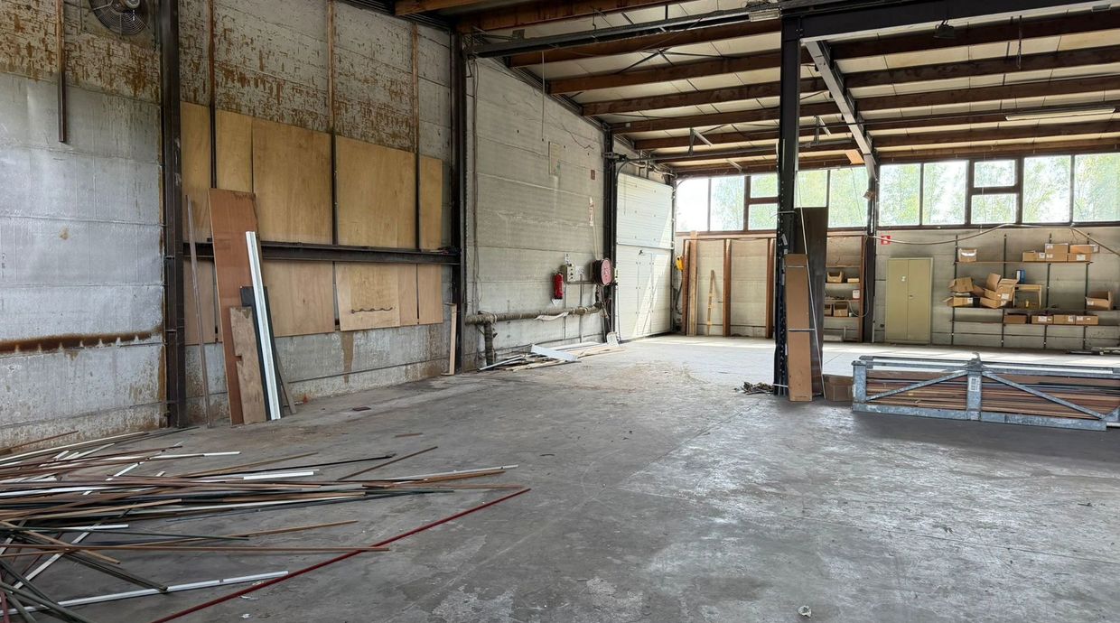 Industrieel gebouw te huur in Genk