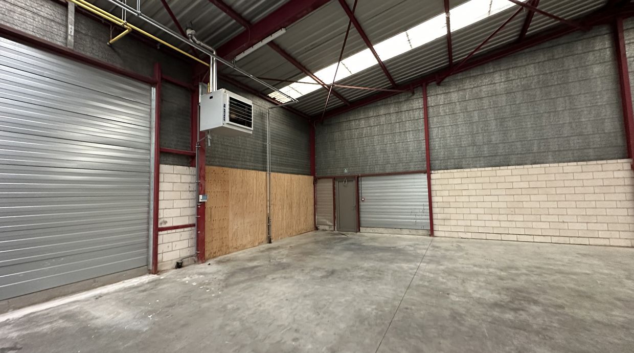Industrieel gebouw te huur in Hasselt