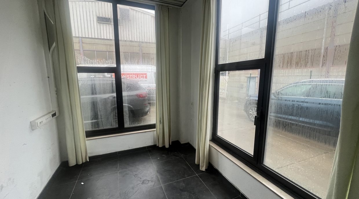 Industrieel gebouw te huur in Houthalen-Helchteren