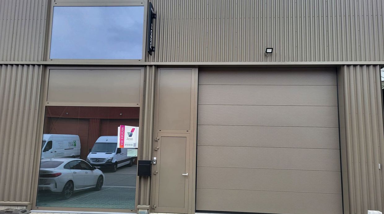 Industrieel gebouw te huur in Lummen
