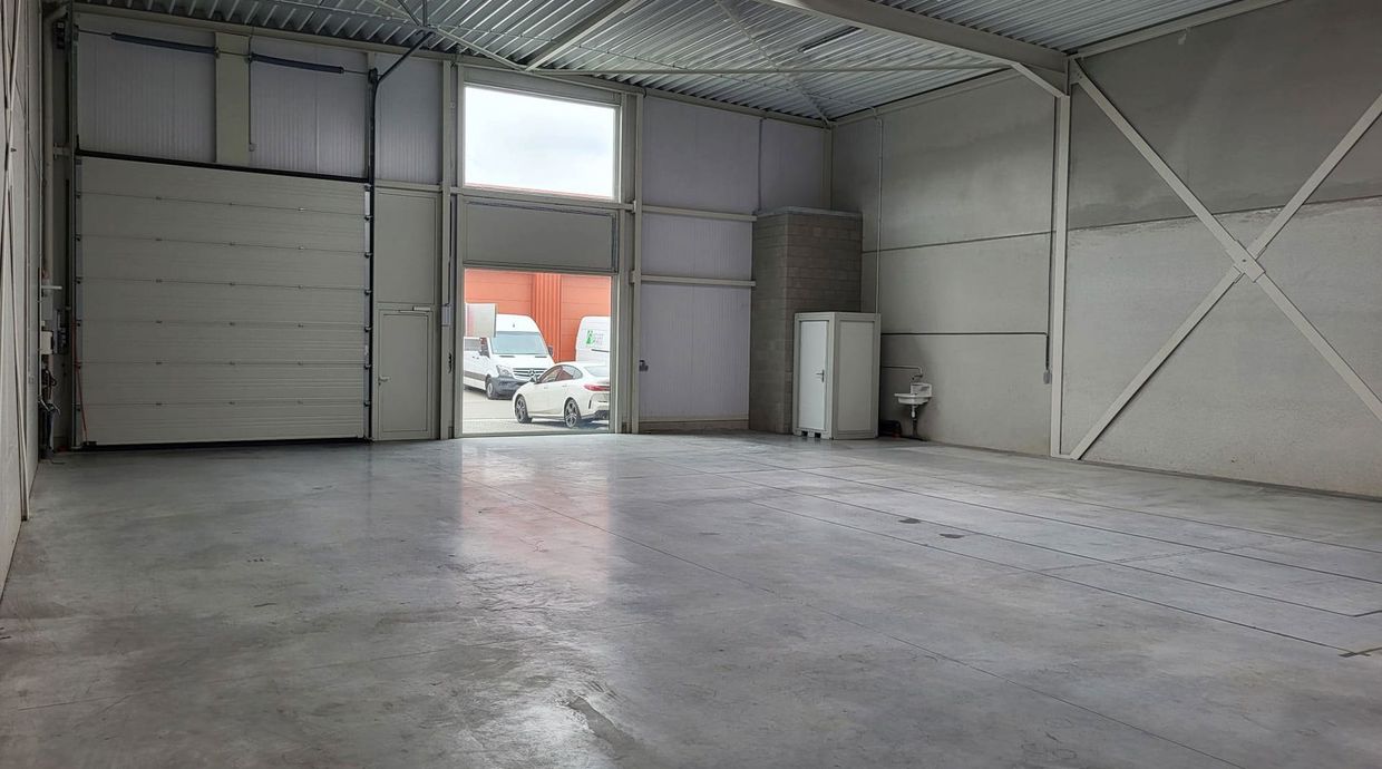 Industrieel gebouw te huur in Lummen