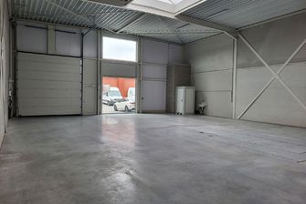 Industrieel gebouw te huur in Lummen