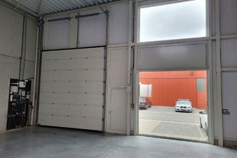 Industrieel gebouw te huur in Lummen