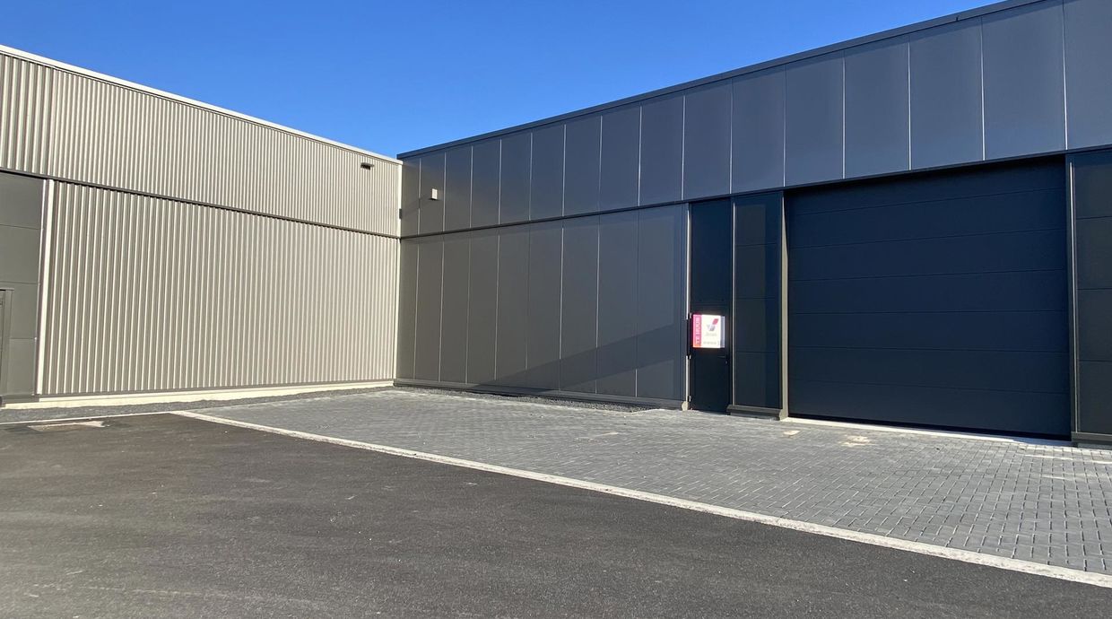 Industrieel gebouw te huur in Maaseik
