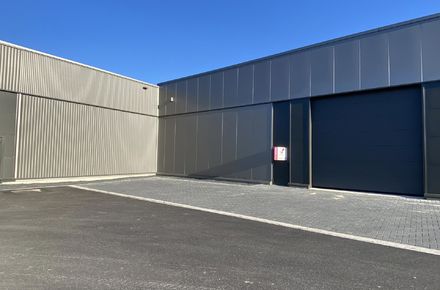 Industrieel gebouw te huur in Maaseik
