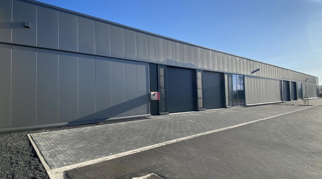 Industrieel gebouw te huur in Maaseik