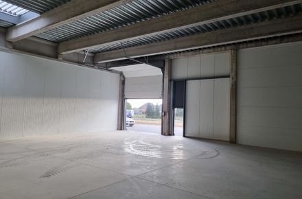 Industrieel gebouw te huur in Maaseik