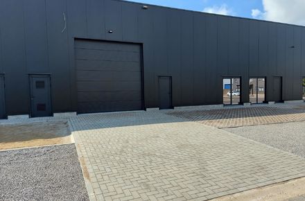 Industrieel gebouw te huur in Meeuwen-Gruitrode