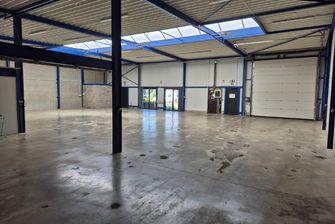 Industrieel gebouw te huur in Meeuwen-Gruitrode