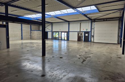 Industrieel gebouw te huur in Meeuwen-Gruitrode