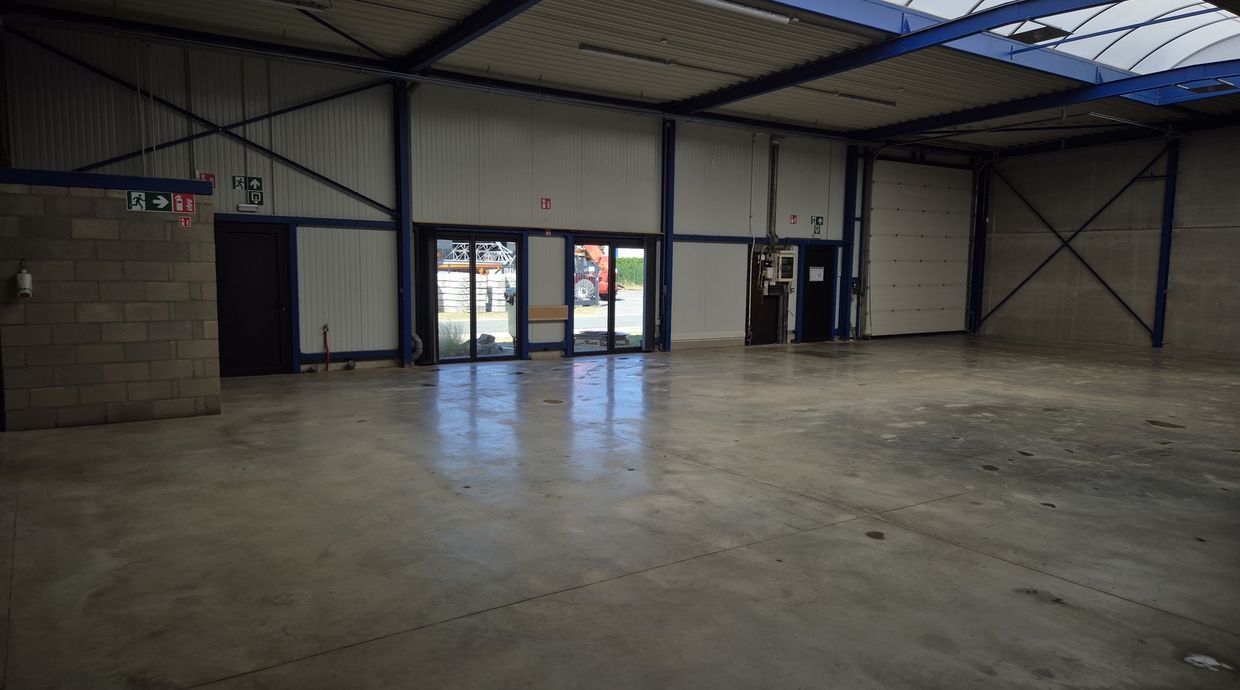 Industrieel gebouw te huur in Meeuwen-Gruitrode