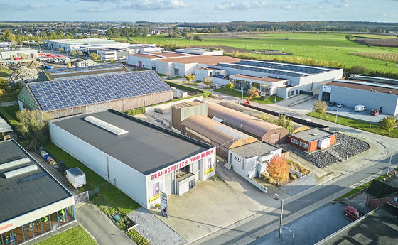 Industrieel gebouw te huur in Nieuwerkerken