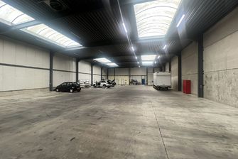 Industrieel gebouw te huur in Opglabbeek