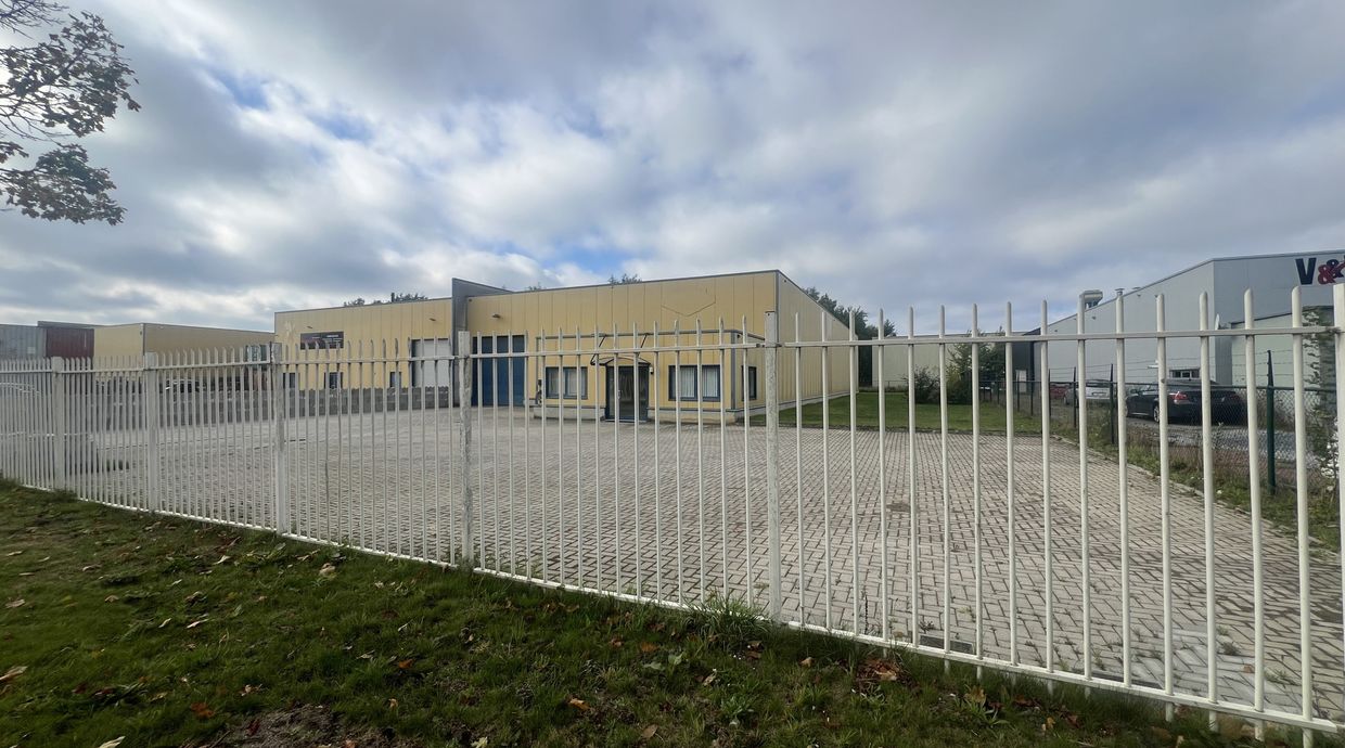 Industrieel gebouw te huur in Opglabbeek