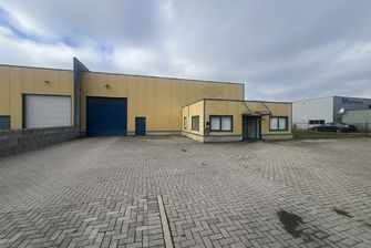Industrieel gebouw te huur in Opglabbeek
