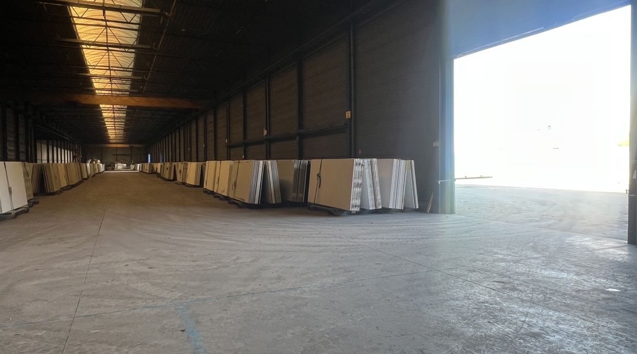 Industrieel gebouw te huur in Opglabbeek