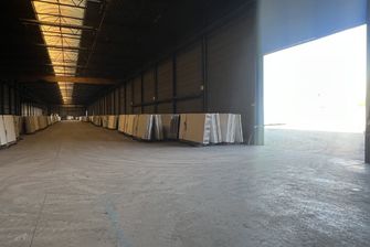 Industrieel gebouw te huur in Opglabbeek