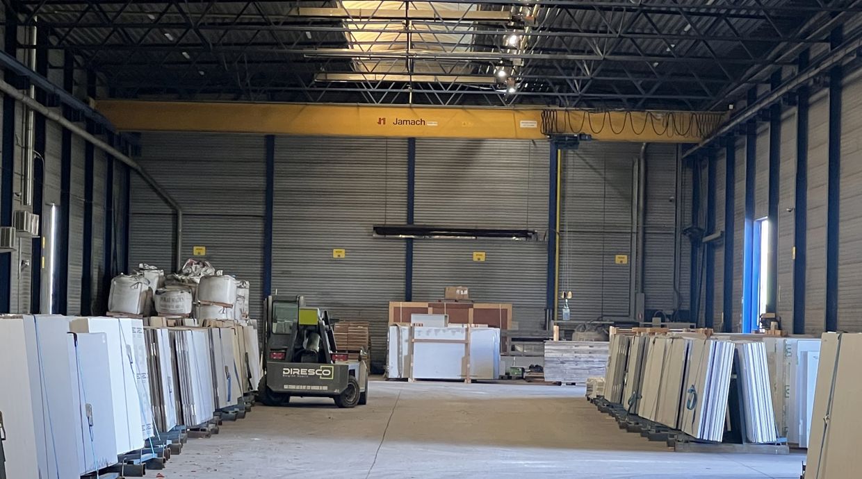 Industrieel gebouw te huur in Opglabbeek