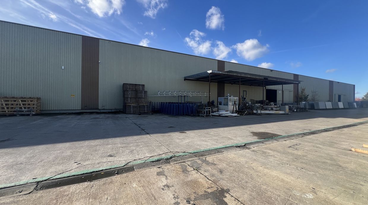 Industrieel gebouw te huur in Opglabbeek