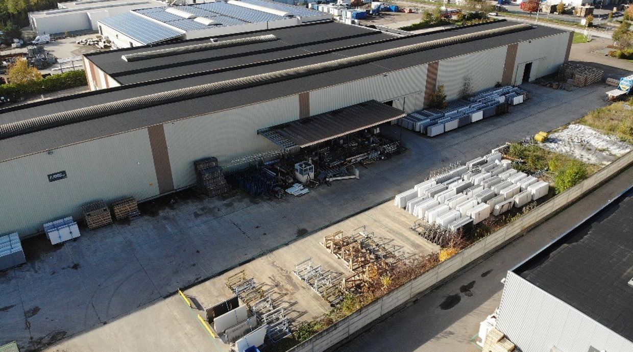 Industrieel gebouw te huur in Opglabbeek