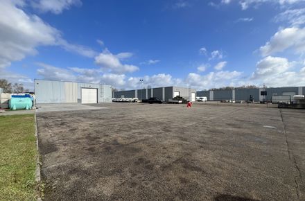Industrieel gebouw te huur in Opglabbeek